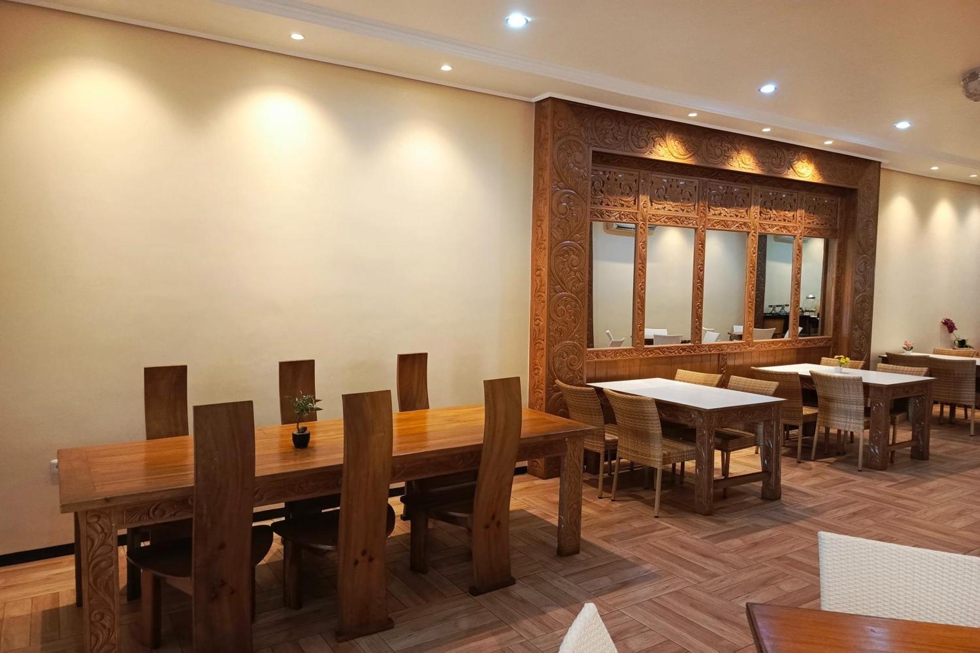 Java Capsule Hotel Malang Exterior photo